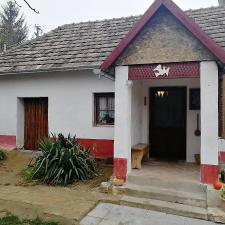 別荘 Traditionelles Flieder