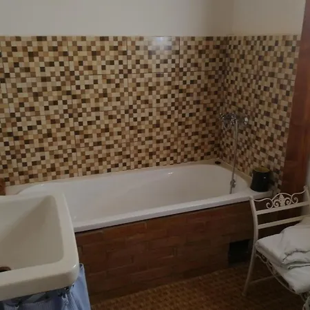 Traditionelles Flieder 別荘