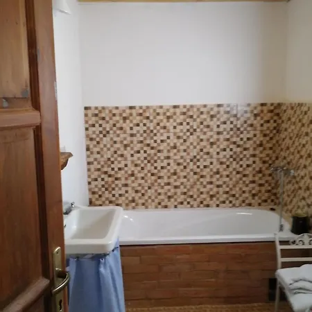 Traditionelles Flieder 別荘 Zalaszentgrót